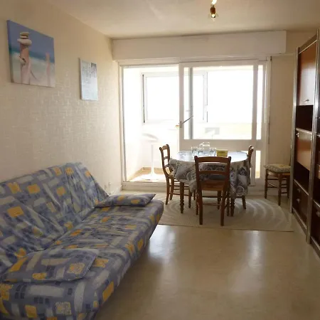 2 Pieces, Balcon, Parking, Animaux Admis, A Pied - Fr-1-224c-58 Apartment